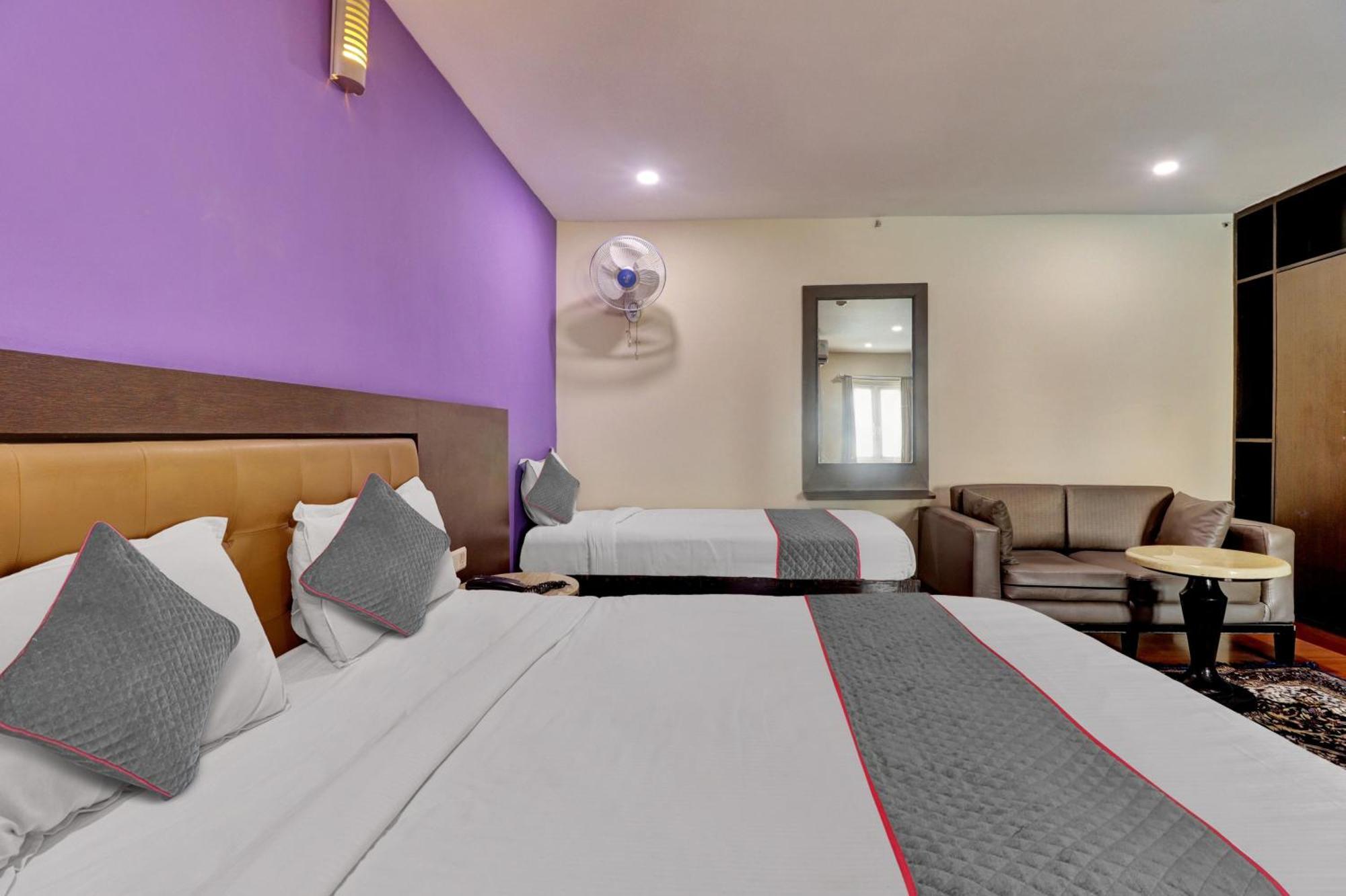 Udayee International Hotel Tirupati Exterior photo