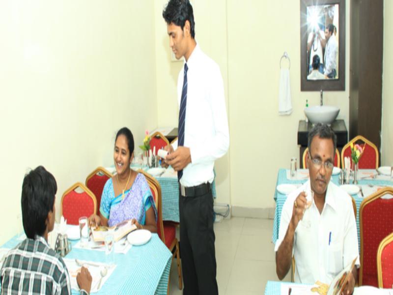 Udayee International Hotel Tirupati Exterior photo